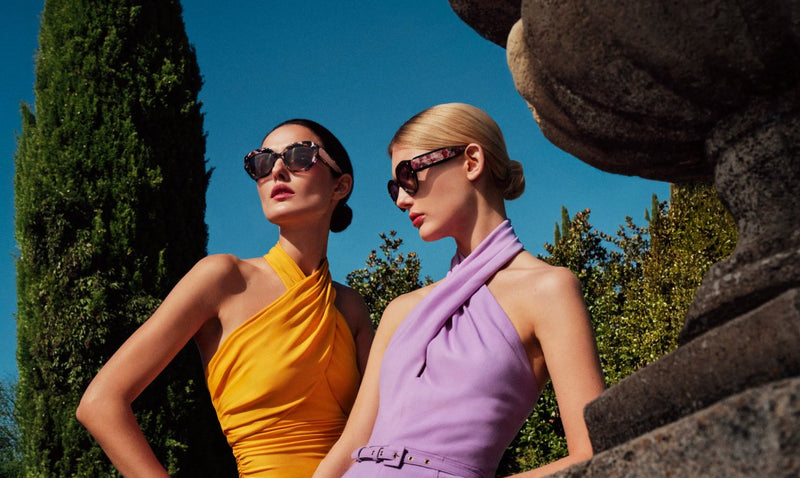 Ženy s slnečných okuliaroch Carolina Herrera