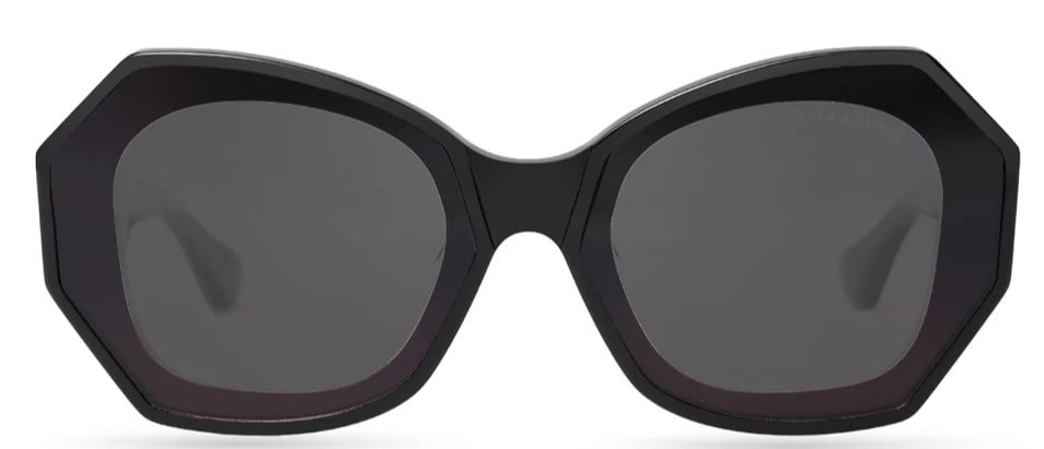 DITA KOVAIA 01