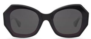 DITA KOVAIA 01